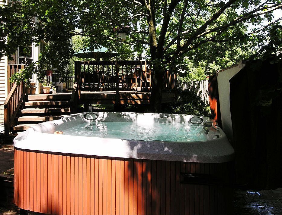 Hot Tub!