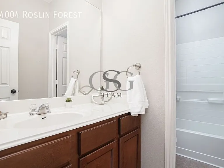 14004 Roslin Frst — Photo 10