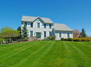 19 Thoroughbred Dr, Branchburg, NJ 08876