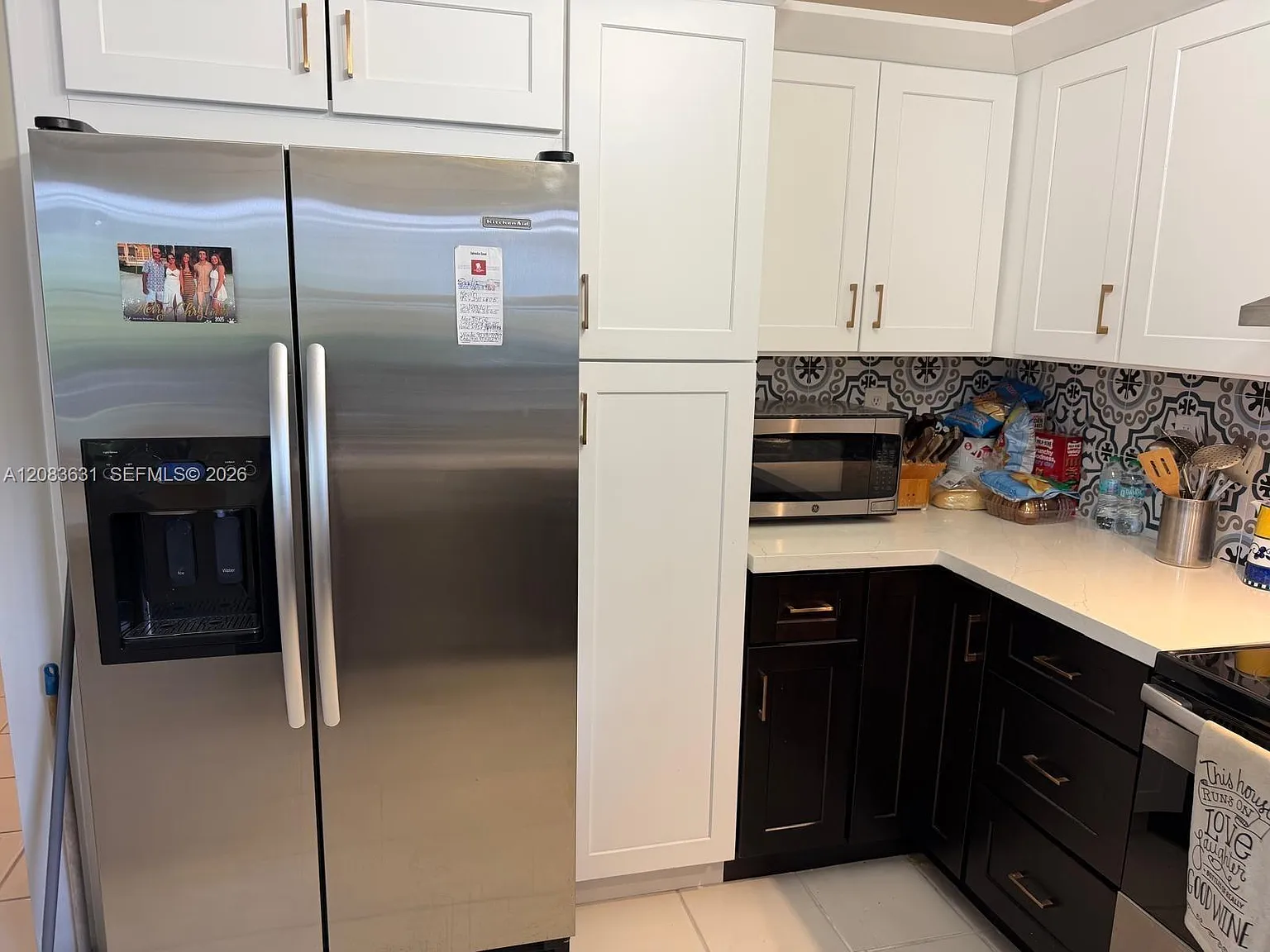 3 bed, 2.5 bath, 1839 sqft, $3,600 — Photo 3