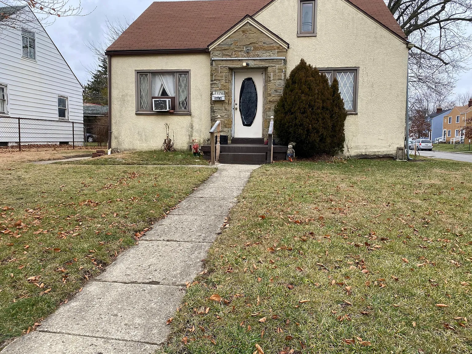1176 Frebis Ave photo 1