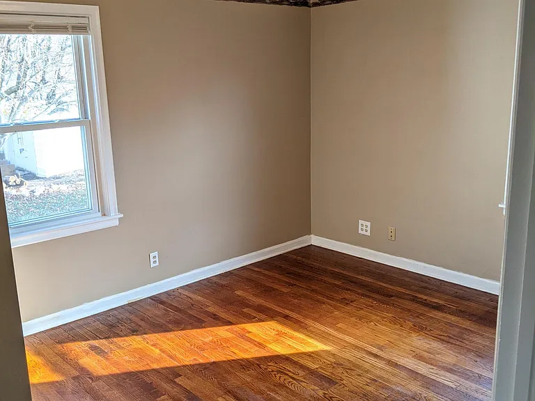 1719 Shirley Ave — Photo 11