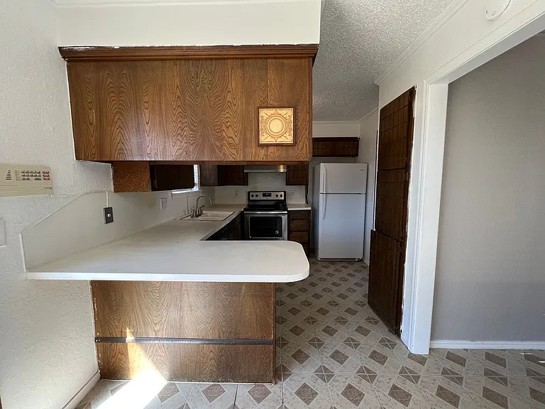 1017 S Neptune Rd — Photo 15