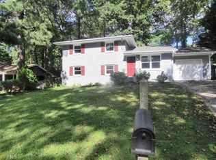 1043 Ponderosa Park Dr, Forest Park, GA 30297