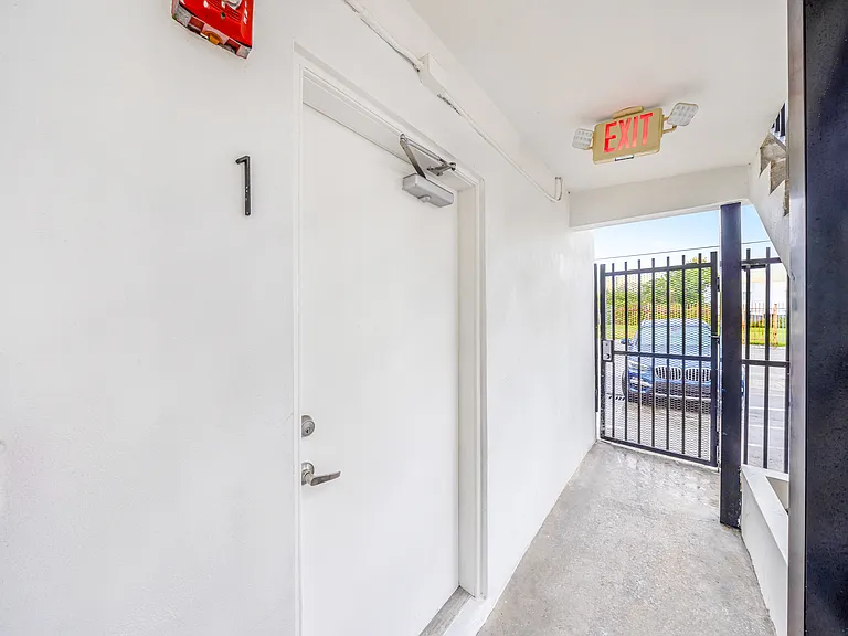 1231 NW 61st Street — Photo 28