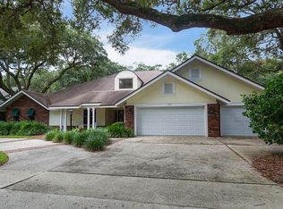 165 Sheffield Cir W, Palm Harbor, FL 34683