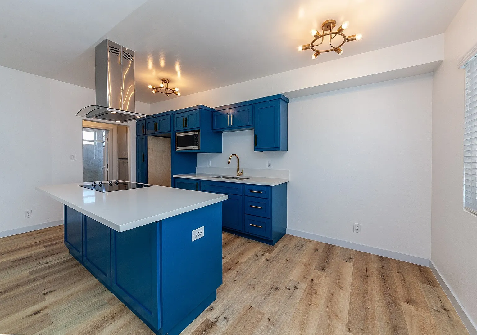 $1,950 Beautiful 1 Bedroom and 1 Bath — Photo 1