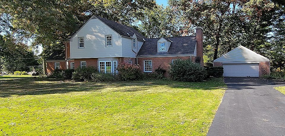 1st image of 2708 Oak Hill Dr