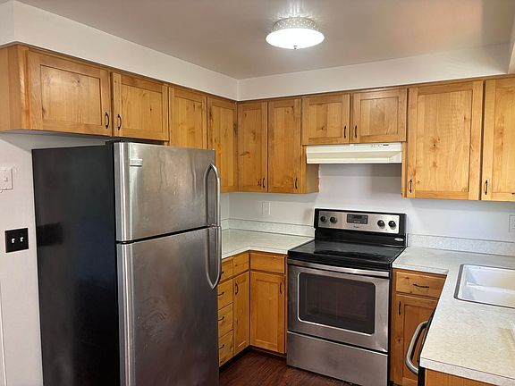 4th image of 2111 NW Hill St #2145