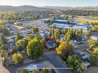 162 Napa St, Eagle Point, OR 97524