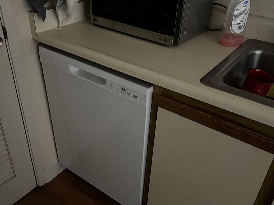 1st image of 219 Leland Ln #219