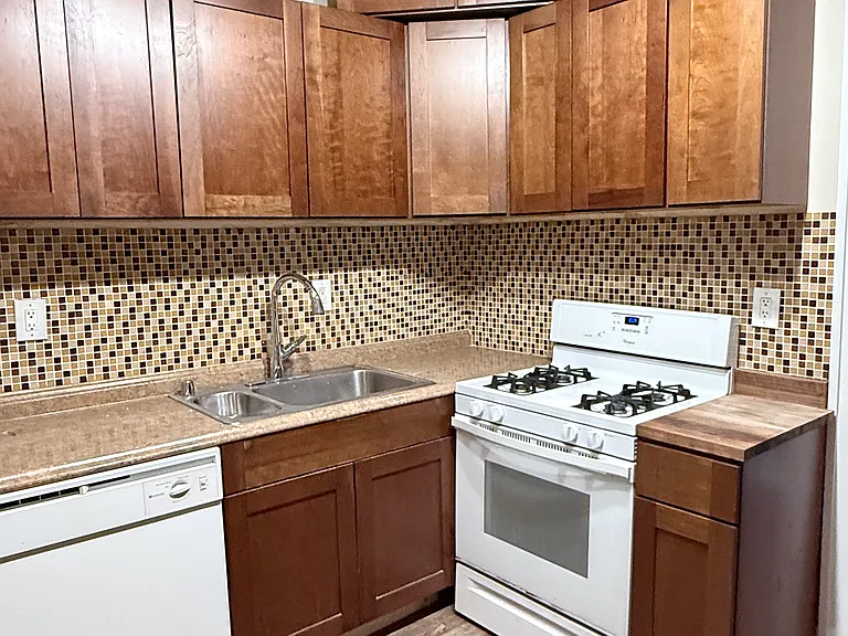 906 E Marine View Dr #1 — Photo 7