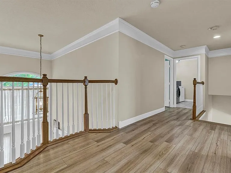 10290 NW 60th Pl — Photo 5