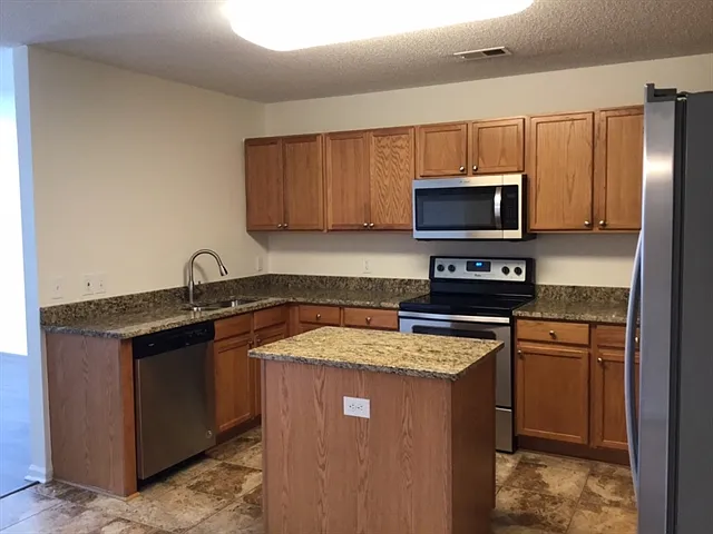 135 Tyron Rd — Photo 8