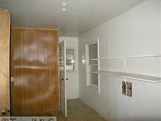 3rd image of 1907 Albatross St