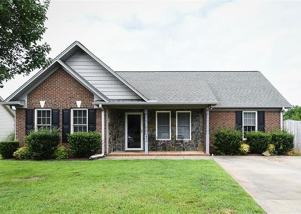 1st image of 632 Audrey Ln