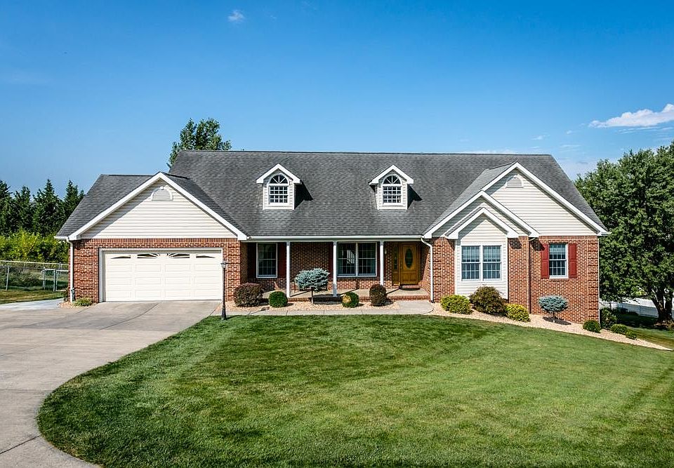1st image of 330 Broadmoor Ln
