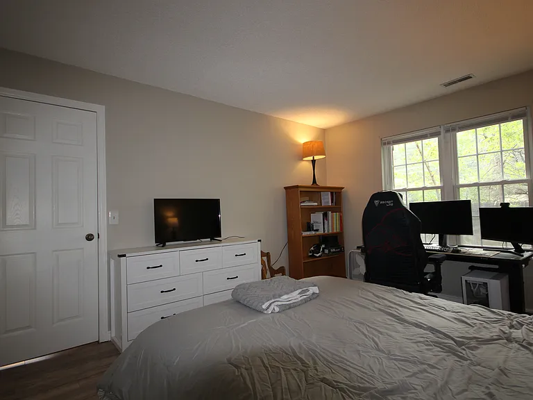 2109 Troy Ct — Photo 20