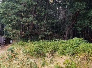 345 Noahs Way, Cave Junction, OR 97523