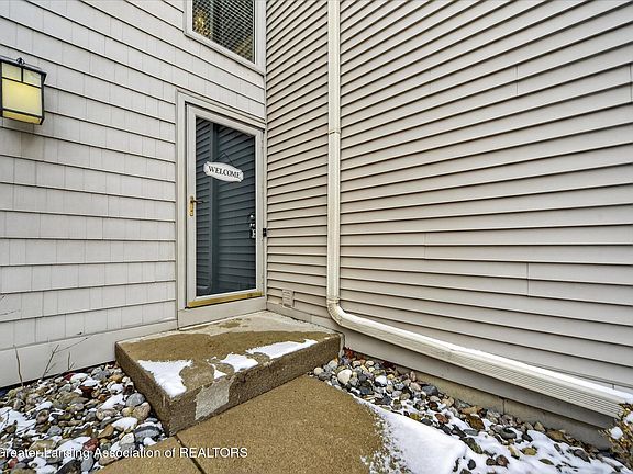4th image of 3648 E Meadows Ct