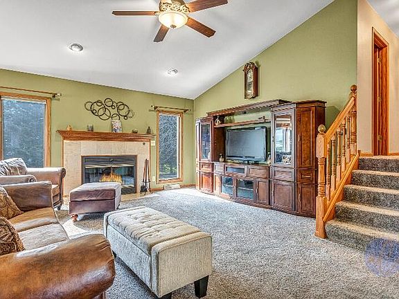 2nd image of 4066 Country Meadows Dr