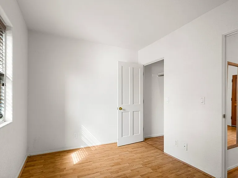 107 W Quinto St #2 — Photo 4