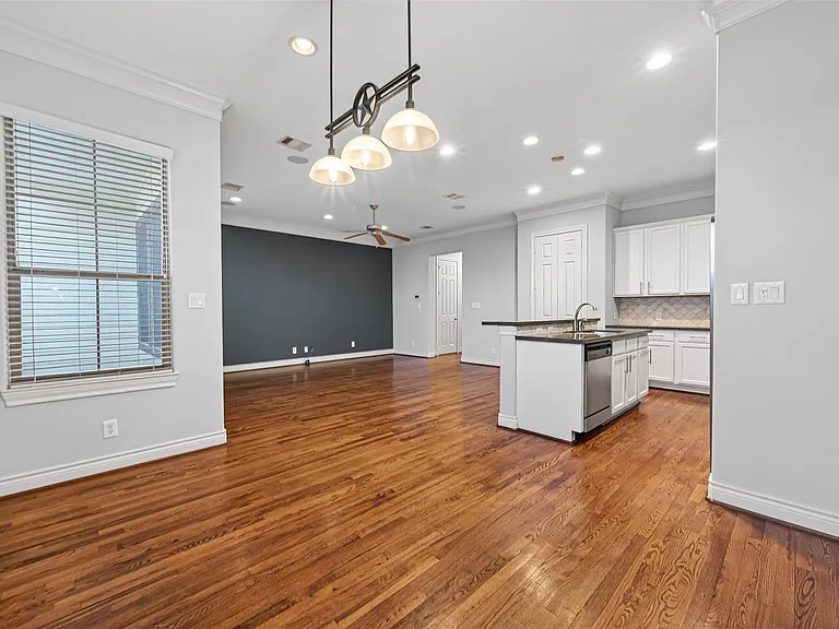1105 Wagner St — Photo 7