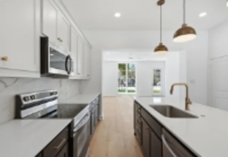 3323 S University Dr — Photo 10