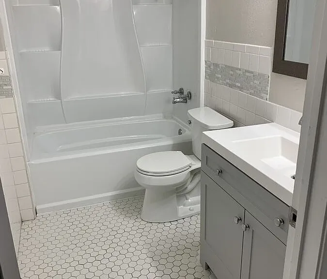 815 Cedar Oaks Ln — Photo 10