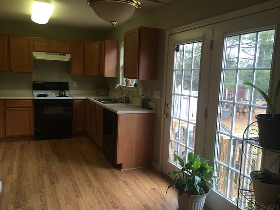 3rd image of 113 Bass Ln