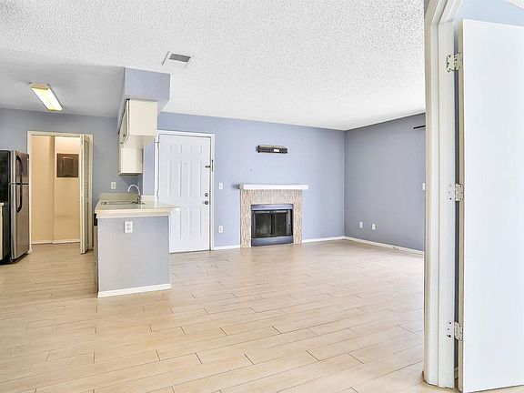 4th image of 2550 N Alafaya Trl Unit 1