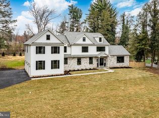 1427 Sugartown Rd, Berwyn, PA 19312