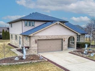 18800 Dickens Dr, Mokena, IL
