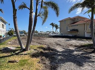 35 Sunset Bay Dr, Belleair, FL 33756