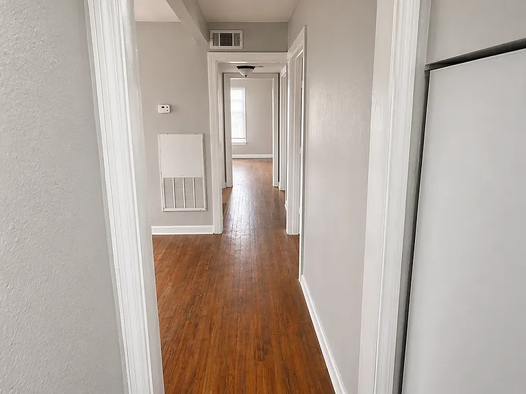 2331 Cincinnati Ave — Photo 8