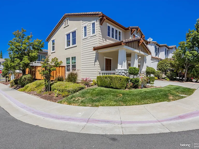 2721 Moet Ln — Photo 2