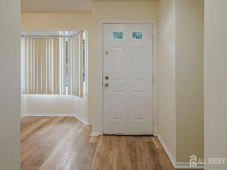 139 Baron Ln — Photo 5