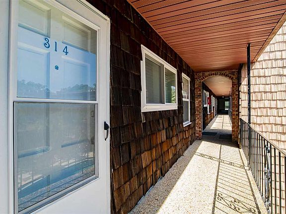 3rd image of 300 Bayou Blvd APT 314