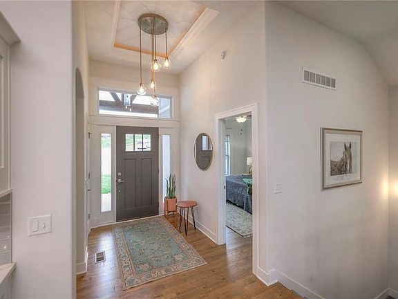 5th image of 13855 Clear Creek Dr