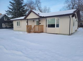 322 Saint Paul Ave S, Thief River Falls, MN 56701