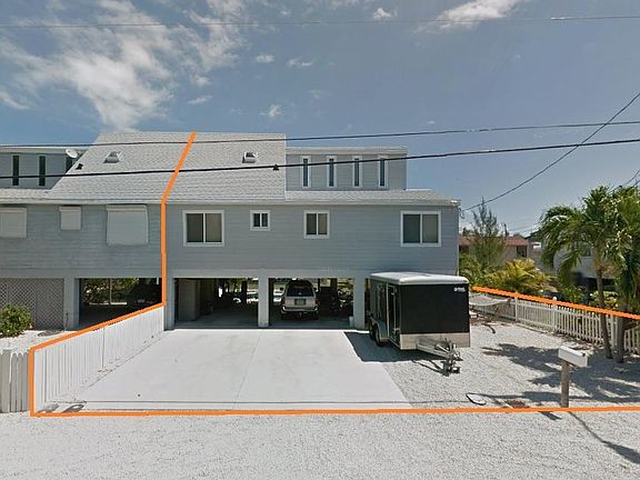 2nd image of 4 Calle Dos #A
