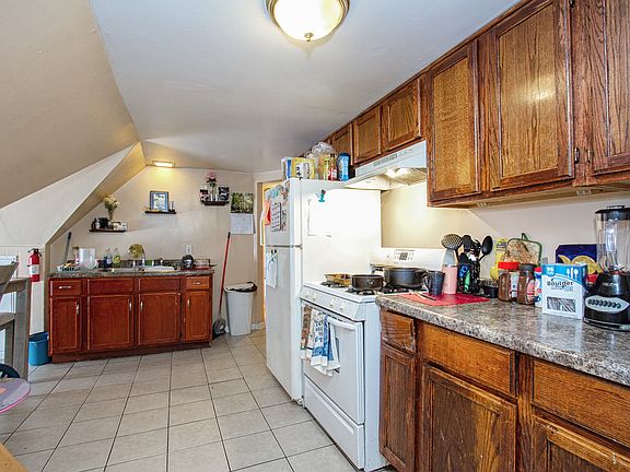 5th image of 1632 Euclid Ave