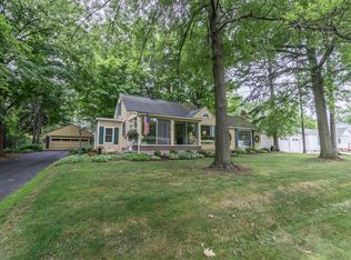 4275 Quinby Dr, Hamburg, NY 14075