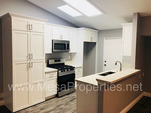 4th image of 15957 Randall Ave