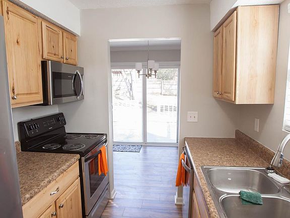 5th image of 7721 Park Vista Cir APT B