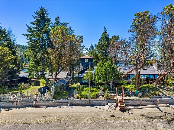 4th image of 512 Broken Point Road