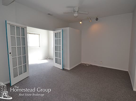 5th image of 3631 N Hermitage Ave #2REAR