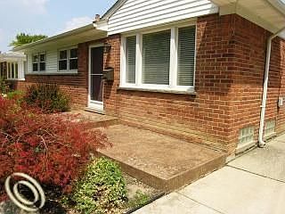 3rd image of 29614 Rosebriar St