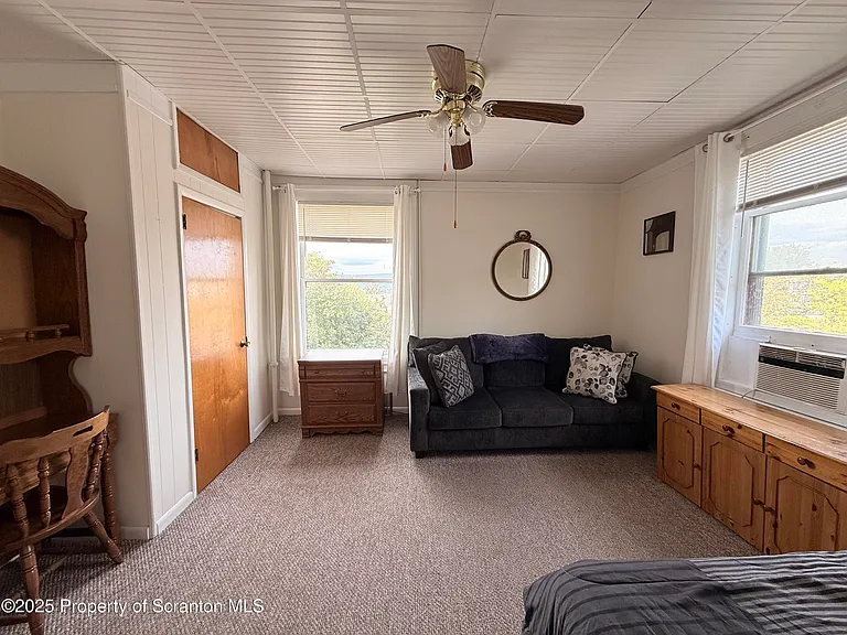 629 Clay Ave #2C — Photo 4