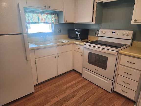 5th image of 13225 101st St Unit 239